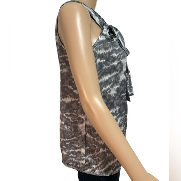 Stylish Gray Women's Top - Picture 3 of 4